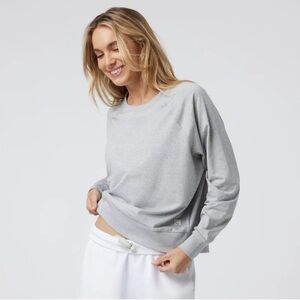 Vuori Daydream Crewneck- blue gray